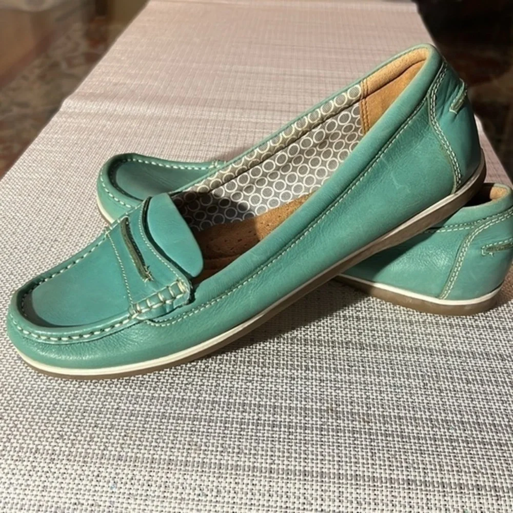Naturalizer ,size  10M, TIFFANY GREEN 🥰Hamilton boat loafer, slip on